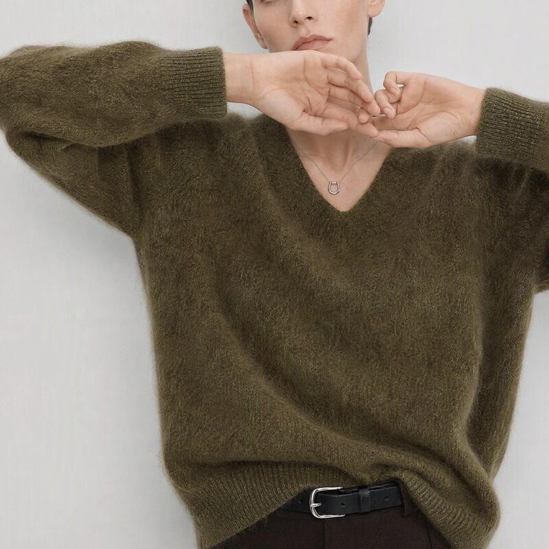 Lazy Style V-Neck Brushed Cashmere Knit Sweater for Women 2026 Autumn and Winter Soft and Luxurious Bamboo Green Pullover Sweater Lazy Style V-Neck Brushed Cashmere Knit Sweater for Women 2026 Autumn and Winter Soft and Luxurious Bamboo Green Pullover Sweater