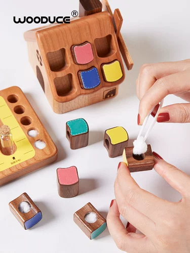 Дерево - это маленький деревянный дом лиственная коробка памятная коробка для хранения коробки, мальчик, ребенок, переодевающийся в зубы шины, для хранения коллекции