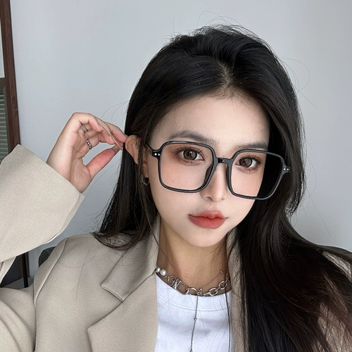 Псевдо -заполненный артефакт черные рамки очки женская высокая высокая часть лица квадратная рама.