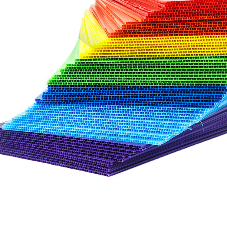 PP hollow plastic plastic plate insulation board corrugated board solar gasket panel partition customized 1*2 m 4MM