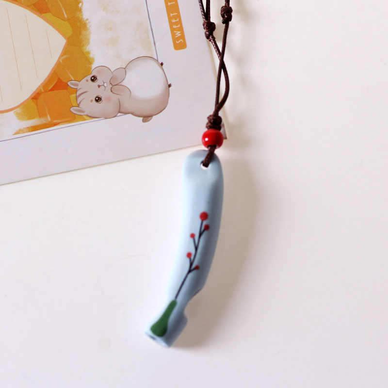 The Original ceramic pendant sunflower whistle blew adult students for the small and pure and fresh white female necklace pendant