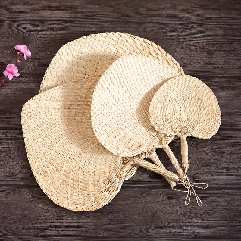 Finely woven brown leaf large bushel hand woven male summer hand-hand baby old mosquito repellent Natto cool plantain Pine fan