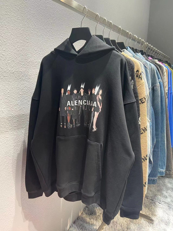 Portrait Band Hooded Sweatshirt 2026 Spring and Autumn New Fashion Paris Versatile Loose Pullover Hoodie Unisex