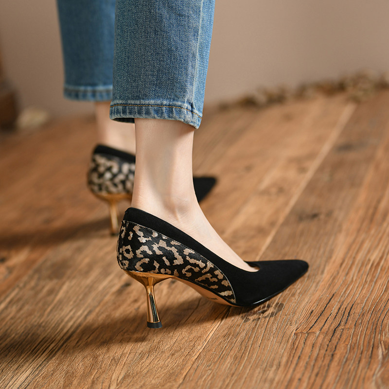 Store length self-staying new design sensation @ French style retro single shoe woman pointed fine heel suede high heel shoes 6 5