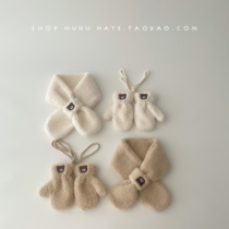 Childrens scarf and glove set Korean ins autumn and winter warm two-piece set baby plush thickened cross scarf