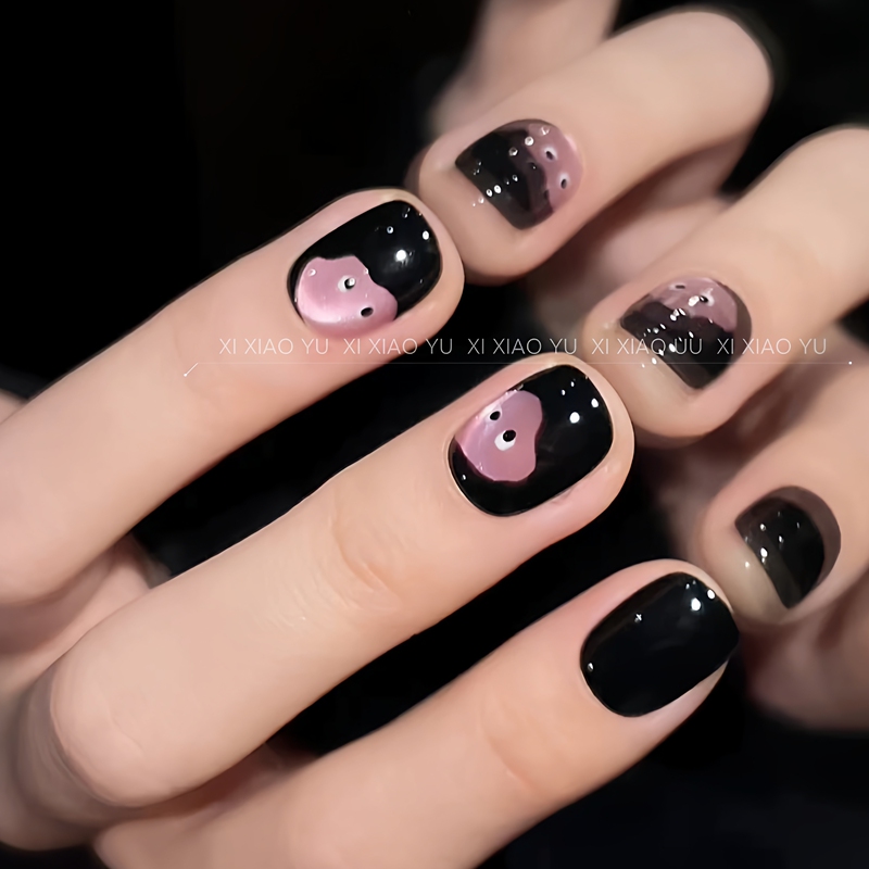 【Small Coal Balls】Sweet, Cool, and Cute Handmade Squishy Black Powder Adorable Bean Nail Art, High-End Short Style, Purely Handmade Wearable Nails