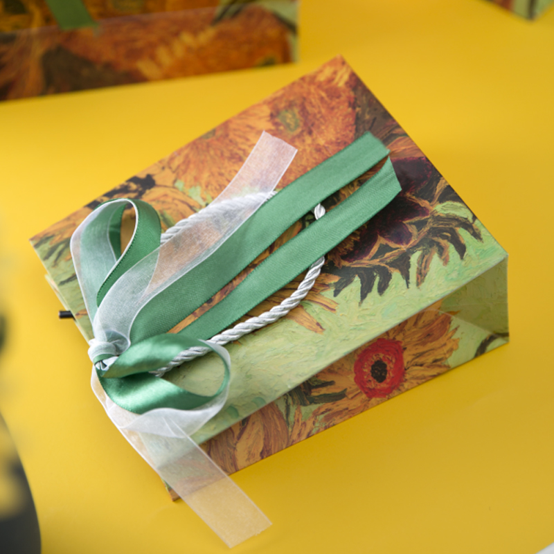 Teacher's Day gift bag sunflower bag birthday gift bag to send teacher gift bag portable high-quality teacher paper bag