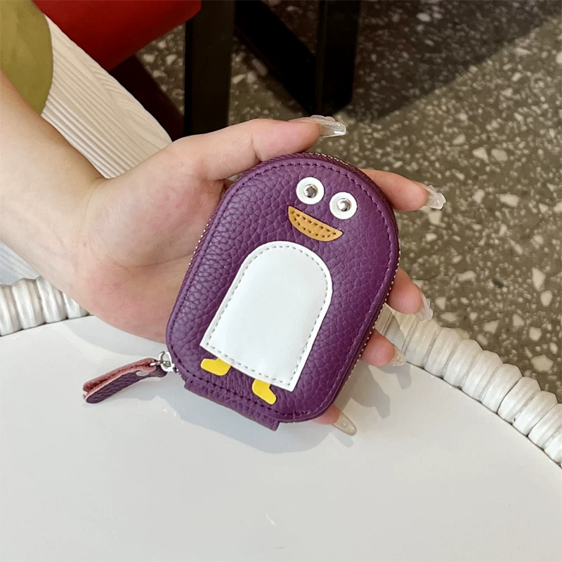 Картонная карточница? Нет, перевод контекст: Cartoon card holder, small capacious shoulder bag, wallet, genuine leather