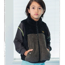 Japan direct mail BREEZE childrens autumn and winter warm vest color switching design cute and lively suitable