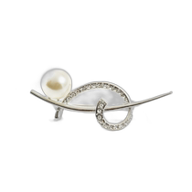 Japan Direct Mail ZAKKA-BOX Womens Pearl Design Brooch Fashionable Ornament Suitable for Matching Pins