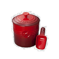 (Japan direct mail) Le Creuset food containers cherry red 2 35 liters to store pet food