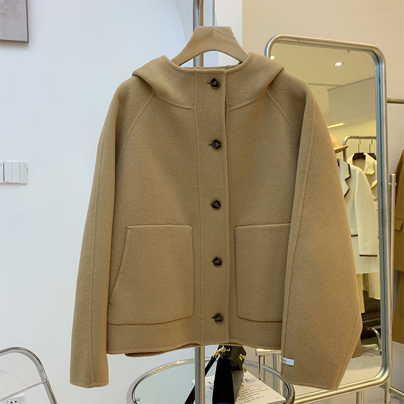 High-quality winter wear small Korean hooded woolen coat women's autumn and winter niche camel short woolen coat