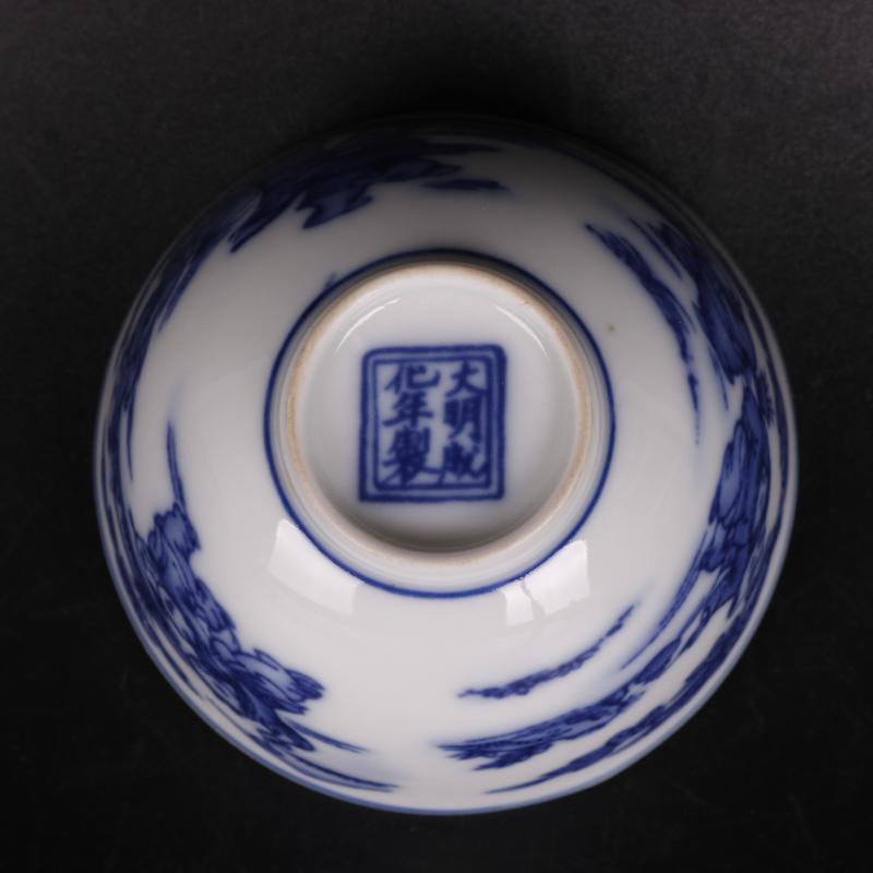 In blue and white YingXiWen antique crafts of Chinese style household porcelain cups furnishing articles antique curio collection