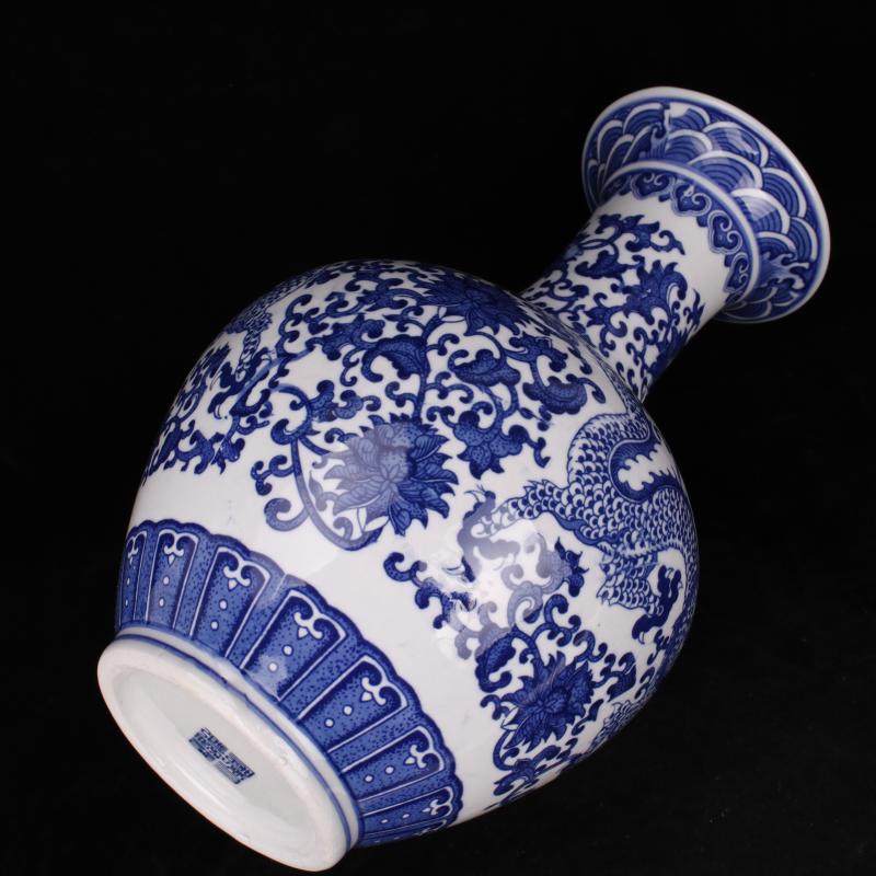 Jingdezhen porcelain dragon reward bottle on the celestial sphere imitation qianlong Chinese classical sitting room porch vase furnishing articles