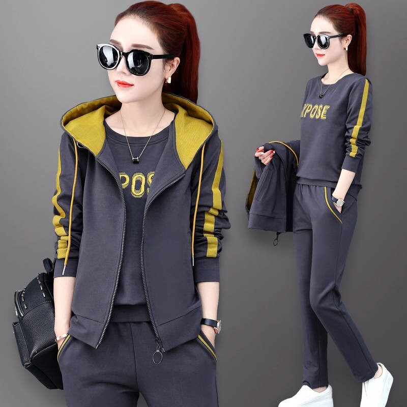  Casual sports suit Women's spring and Autumn 2021 new fashion Korean version of sportswear large size sweater three-piece set