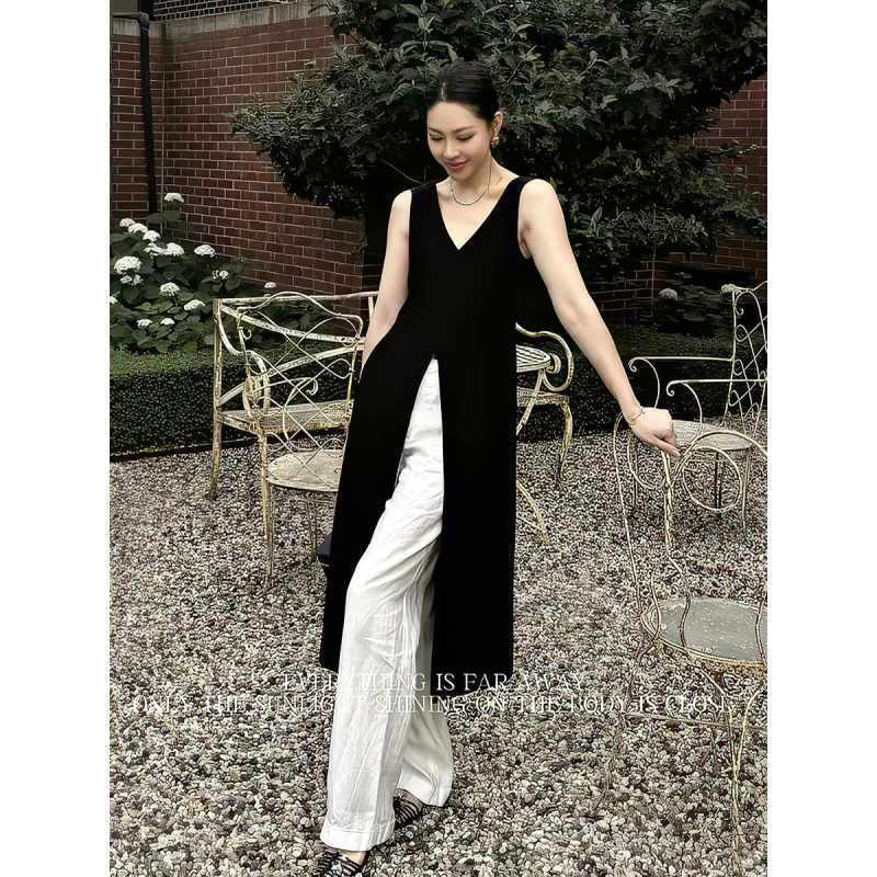 Black V-Neck Sleeveless Slit Dress for Women, 2026 Summer New Fashion Versatile Commuter Style Tank Dress Trendy Black V-Neck Sleeveless Slit Dress for Women, 2026 Summer New Fashion Versatile Commuter Style Tank Dress Trendy