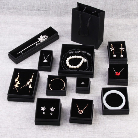 Spot wholesale black kraft paper box Jewelry box Ring necklace pendant set trinkets packaging box direct sales