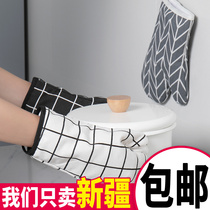 Household thickened anti-scalding gloves kitchen baking oven gloves microwave oven insulation high temperature baking heat-resistant gloves