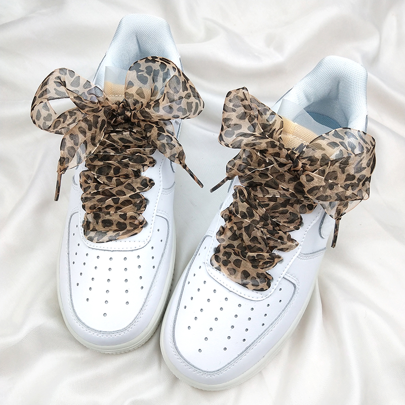 New satin snow yarn lace BAO WEN shoelace small white shoes ribbon ribbon lady style color black and white bow