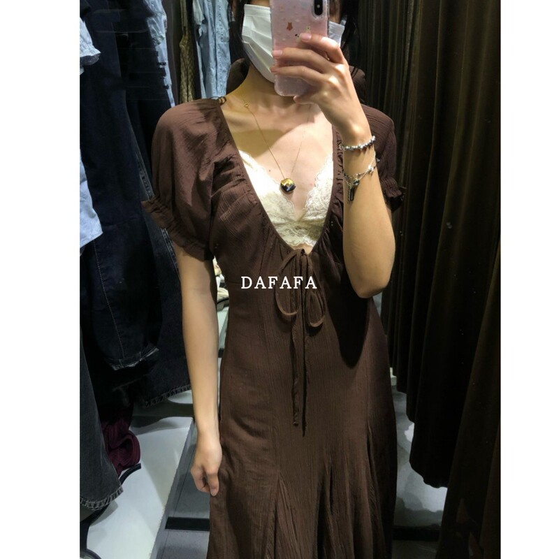 French-Style Retro Brown Puff-Sleeve Waist-Cinching Long Dress, A-Line Beautiful Long Dress for Seaside Vacation 0881344