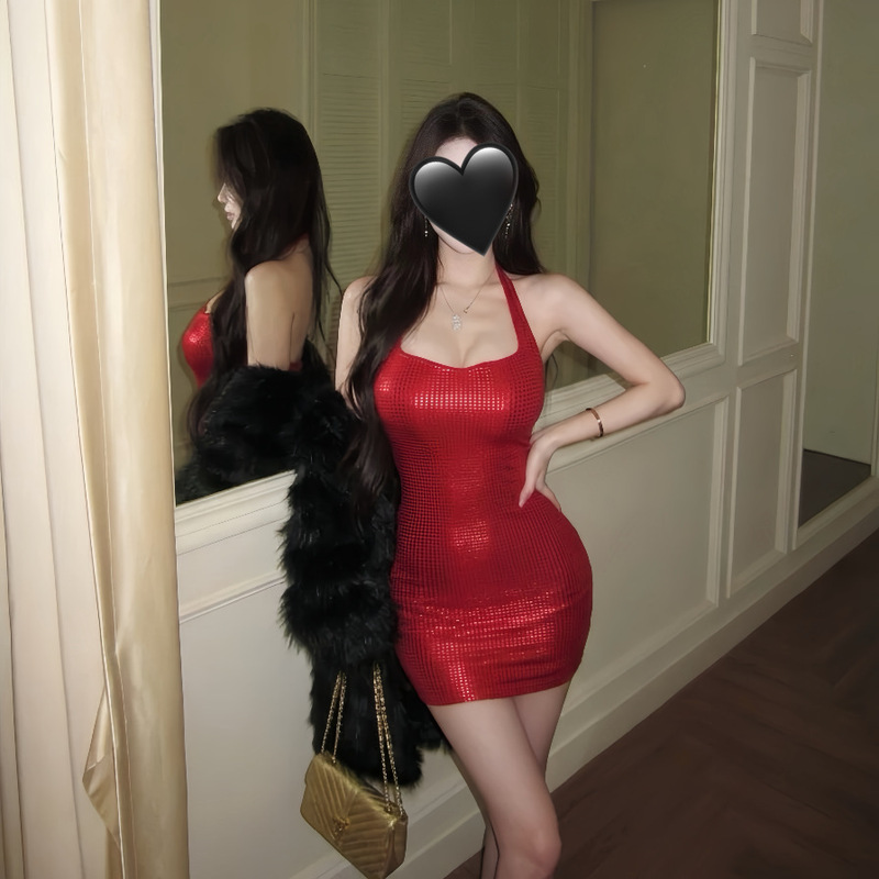 Plus-Size Sexy Red Halter Neck Dress for Women, Autumn Style, Mature and Trendy, Waist-Cinching Bodycon Dress, Shiny Short Dress Plus-Size Sexy Red Halter Neck Dress for Women, Autumn Style, Mature and Trendy, Waist-Cinching Bodycon Dress, Shiny Short Dress