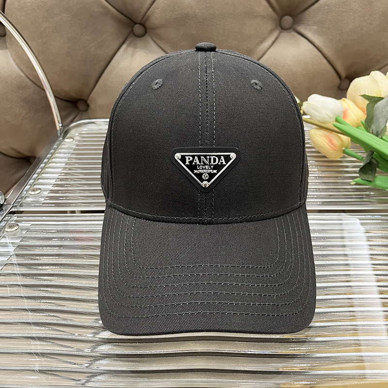 Daiyin Wangpula and Daiyin Wangpula Co-Branded 2026 Hard-Brimmed Baseball Cap for Women, Inverted Triangle Design That Makes the Face Look Smaller