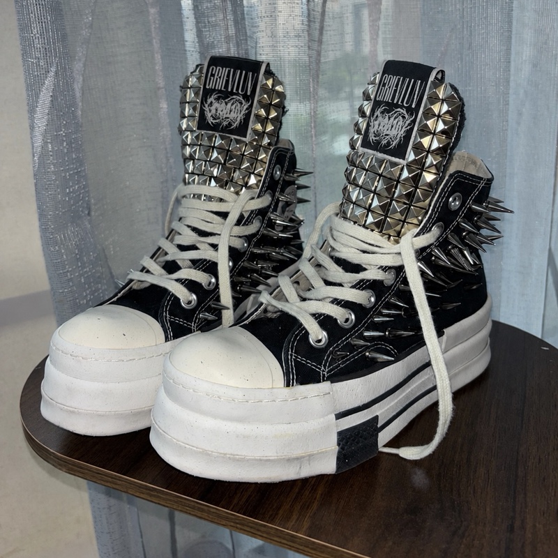 Original Subculture Punk Studded Shoes with Heavy-Duty Thick Soles and High Tops, Y2K Niche Visual Style Original Subculture Punk Studded Shoes with Heavy-Duty Thick Soles and High Tops, Y2K Niche Visual Style