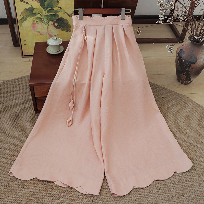 Wanwan and Zhi Original Hanfu Floral Pattern—Petal Pants