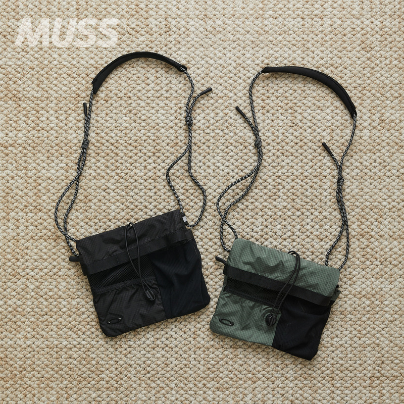 In Stock Oakley Reserve Pouch Waterproof Recycled Nylon Functional Magnetic Commuter Small Bag Shoulder Bag In Stock Oakley Reserve Pouch Waterproof Recycled Nylon Functional Magnetic Commuter Small Bag Shoulder Bag