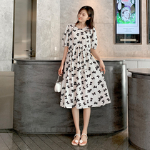 Pregnant woman summer dress dress dress 2021 new pieces of broken flowers gentle wind big code loose temperament sweet summer dress spicy moms