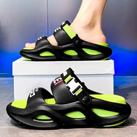 Черный и зеленый [основная версия изображения]