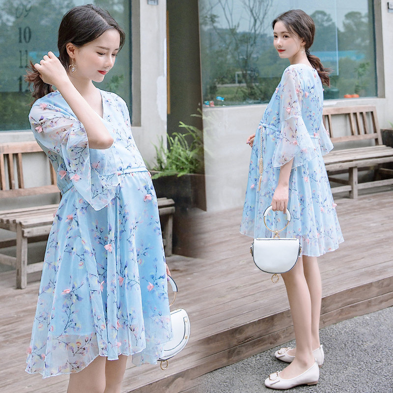 Westernized pregnant women wear summer fashion out 2021 tide hot mom personality skirt web celebrity summer small fresh dress