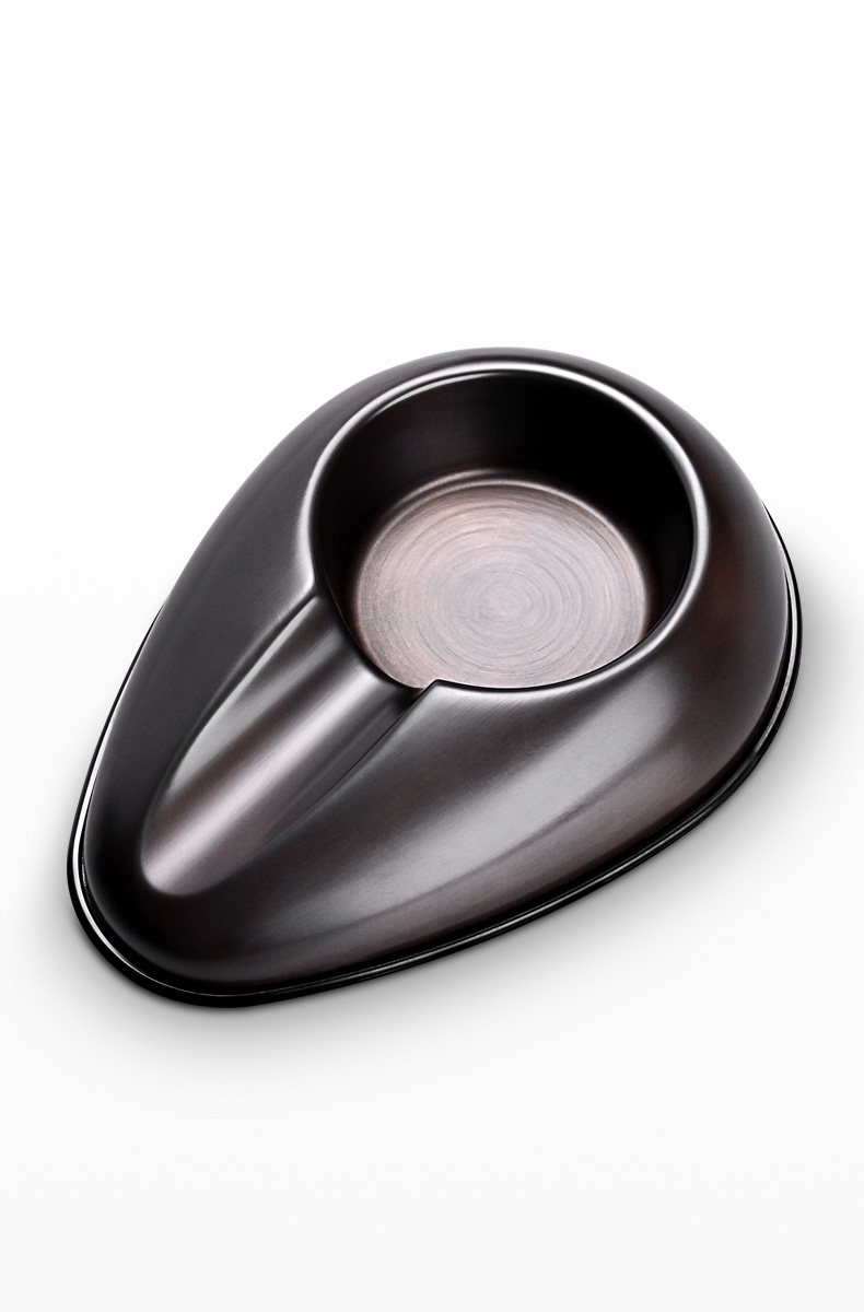 Ashtray_10.jpg