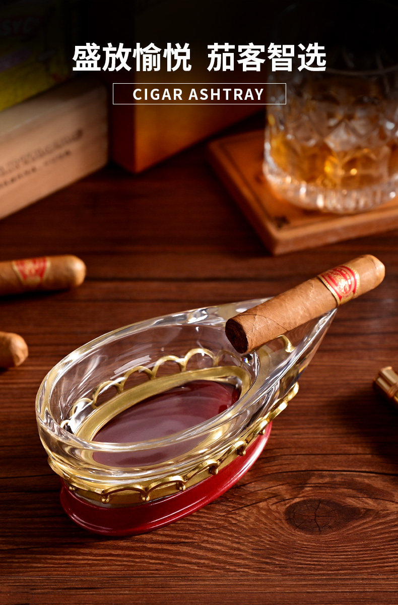 FH01-1382 Ashtray_01.jpg