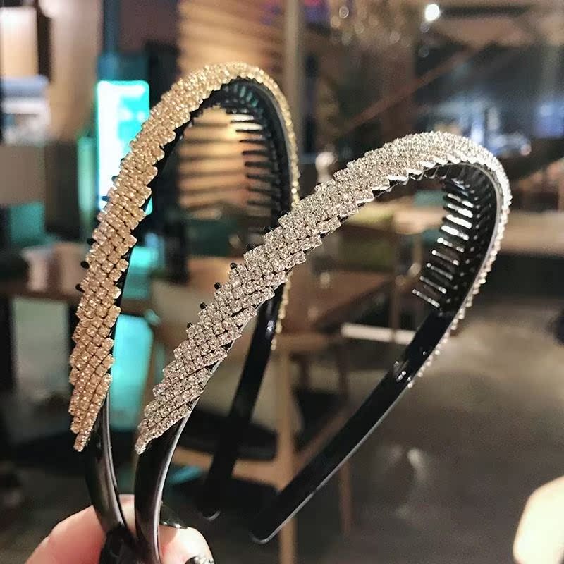 Middle-aged and elderly hairpin clip grandma plastic toothed non-slip insert comb bright drill female wash face pressure hair big back hair hoop