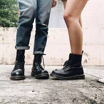 Martin Boots 1460 Classic section 8 holes Inrengon High Help for men and women Short boots Winter Locomotive Boots Net Red Winter