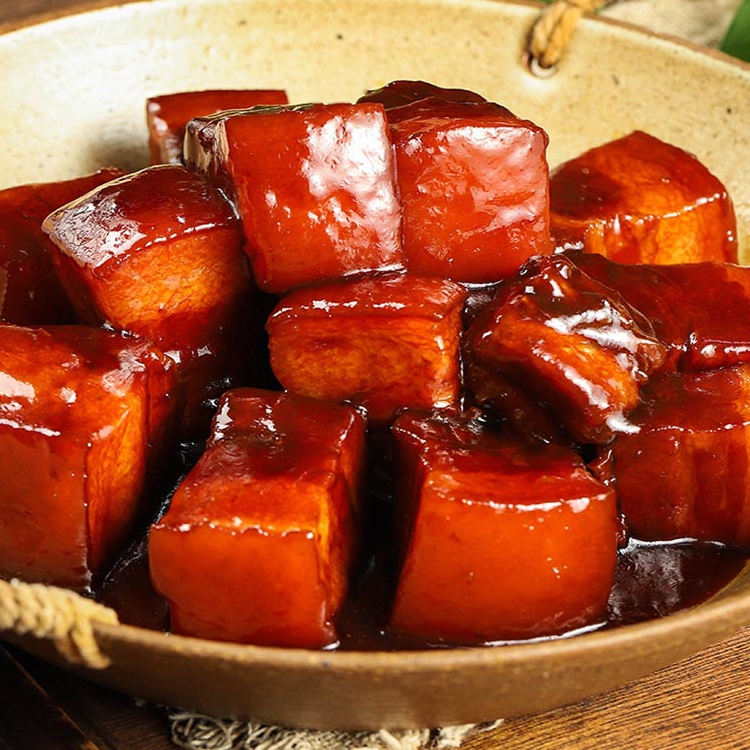 Chef braised pork heated instant food under the meal cooked convenience meat Chongqing braised pork Dongpo meat