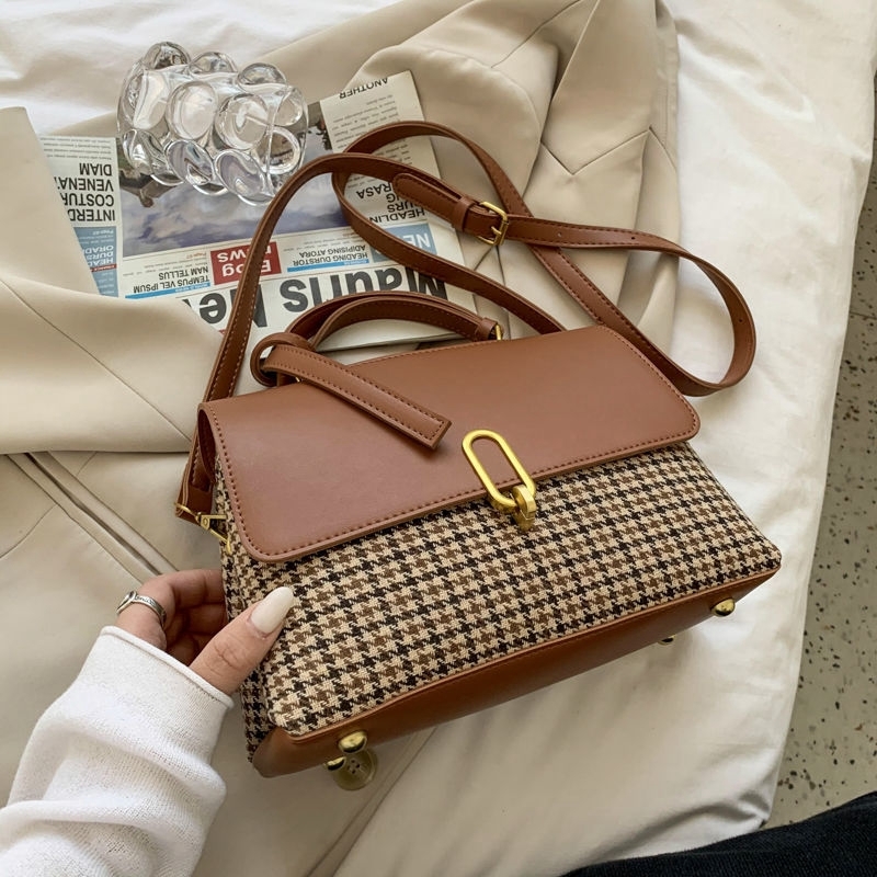 New women's bags 2021 new net red high-end trendy fashion autumn and winter Western style one-shoulder all-match ins messenger bag