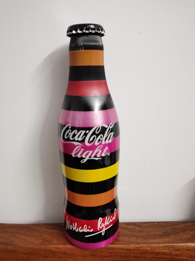 Coca-Cola Aluminum Bottle France Knitted Small Faults