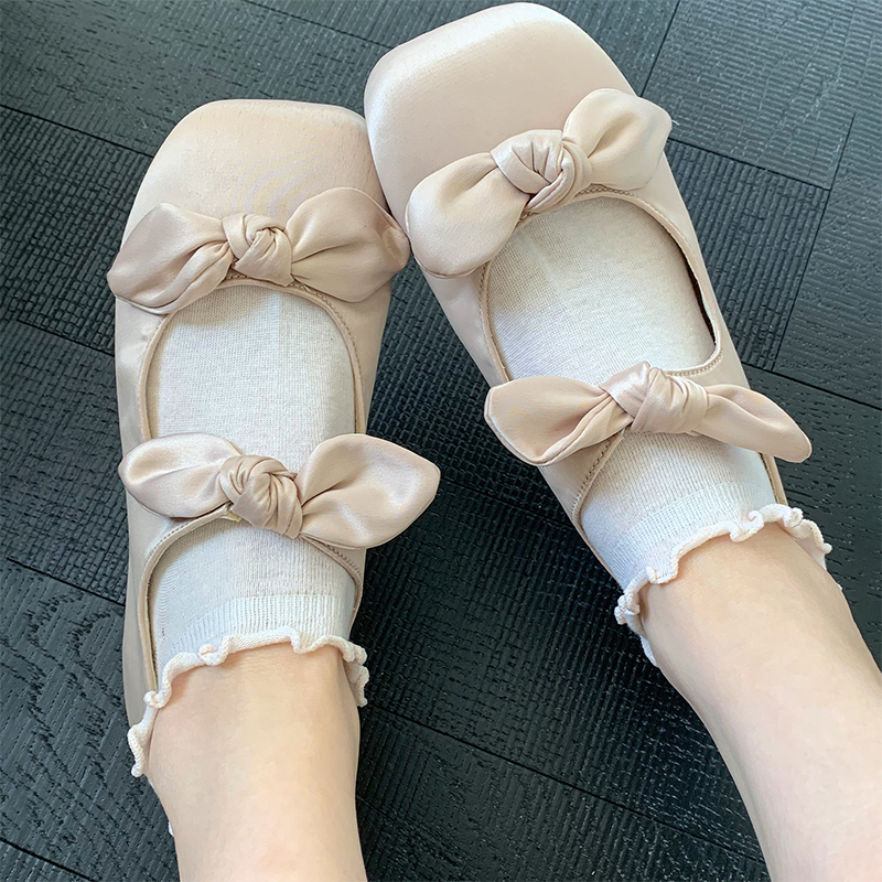 White Lace Boat Socks for Women, Summer Thin Style, Invisible Low-Cut, Non-Slip, No-Slip Heel, Japanese-Style Ruffled Edge, Short Socks for Summer White Lace Boat Socks for Women, Summer Thin Style, Invisible Low-Cut, Non-Slip, No-Slip Heel, Japanese-Style Ruffled Edge, Short Socks for Summer