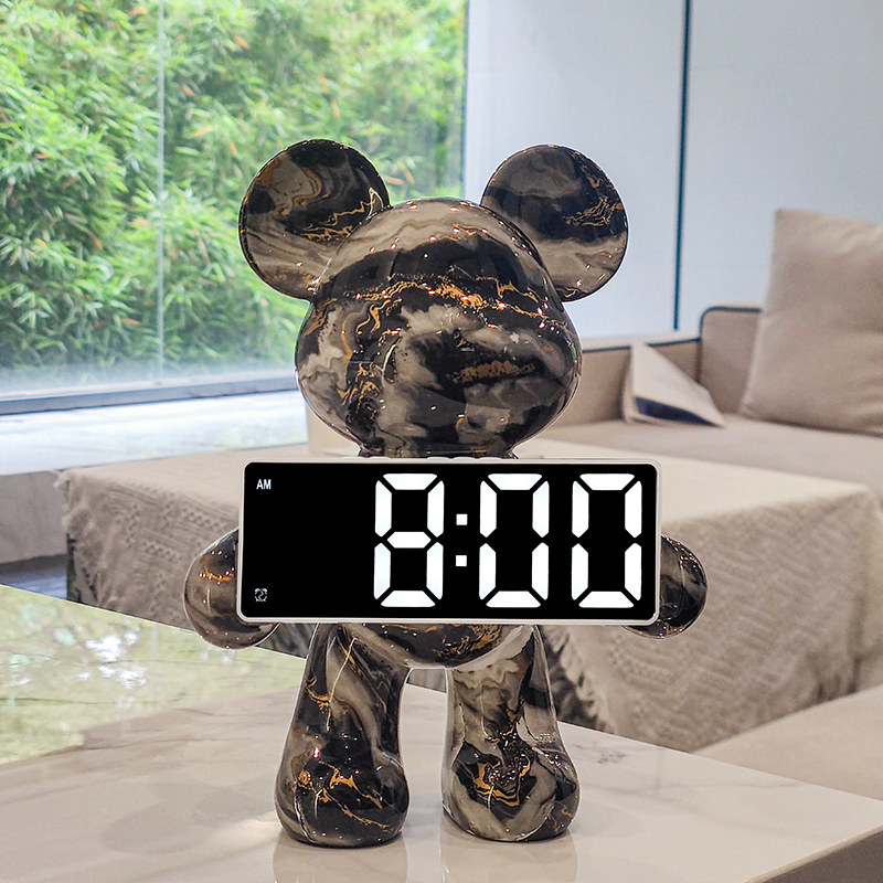 Light Luxury Upscale Violent Bear Clock Decoration Pendulum Pieces Living Room Bedroom Genguan Desktop Desktop Clock Placement Style Electronic Clock-Taobao