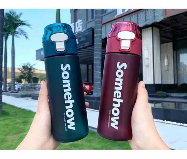 Свежая пластиковая трендовая портативная спортивная трубочка для школьников и студентов для спортзала, для влюбленных, защита при падении, защита от ожогов 