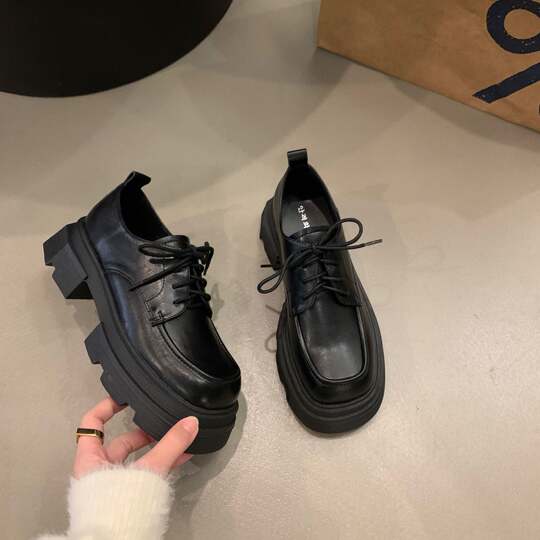 Thick-soled square-toe loafers for women, autumn and winter 2025 new fashion retro lace-up thick-soled British style small leather shoes