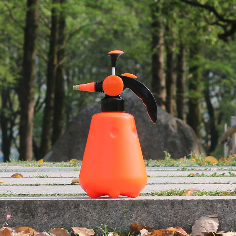 Plastic disinfection spray pot Special spray pot watering air pressure household gardening Car high pressure sprayer Indoor