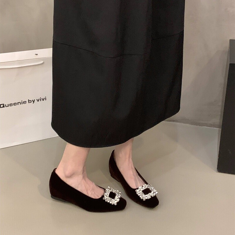 Brand Clearance Sale: Height-Increasing French-Style Evening Shoes for Women, 2026 New Square-Toe Shallow-Mouth Elegant High-Heeled Commuting Shoes Brand Clearance Sale: Height-Increasing French-Style Evening Shoes for Women, 2026 New Square-Toe Shallow-Mouth Elegant High-Heeled Commuting Shoes