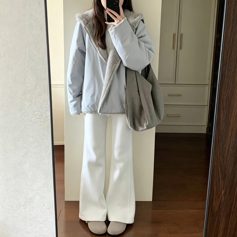 2026 New Winter Reversible Thick Fur Coat for Women, Fleece-Lined, Super Stylish and High-End Cotton Jacket 2026 New Winter Reversible Thick Fur Coat for Women, Fleece-Lined, Super Stylish and High-End Cotton Jacket
