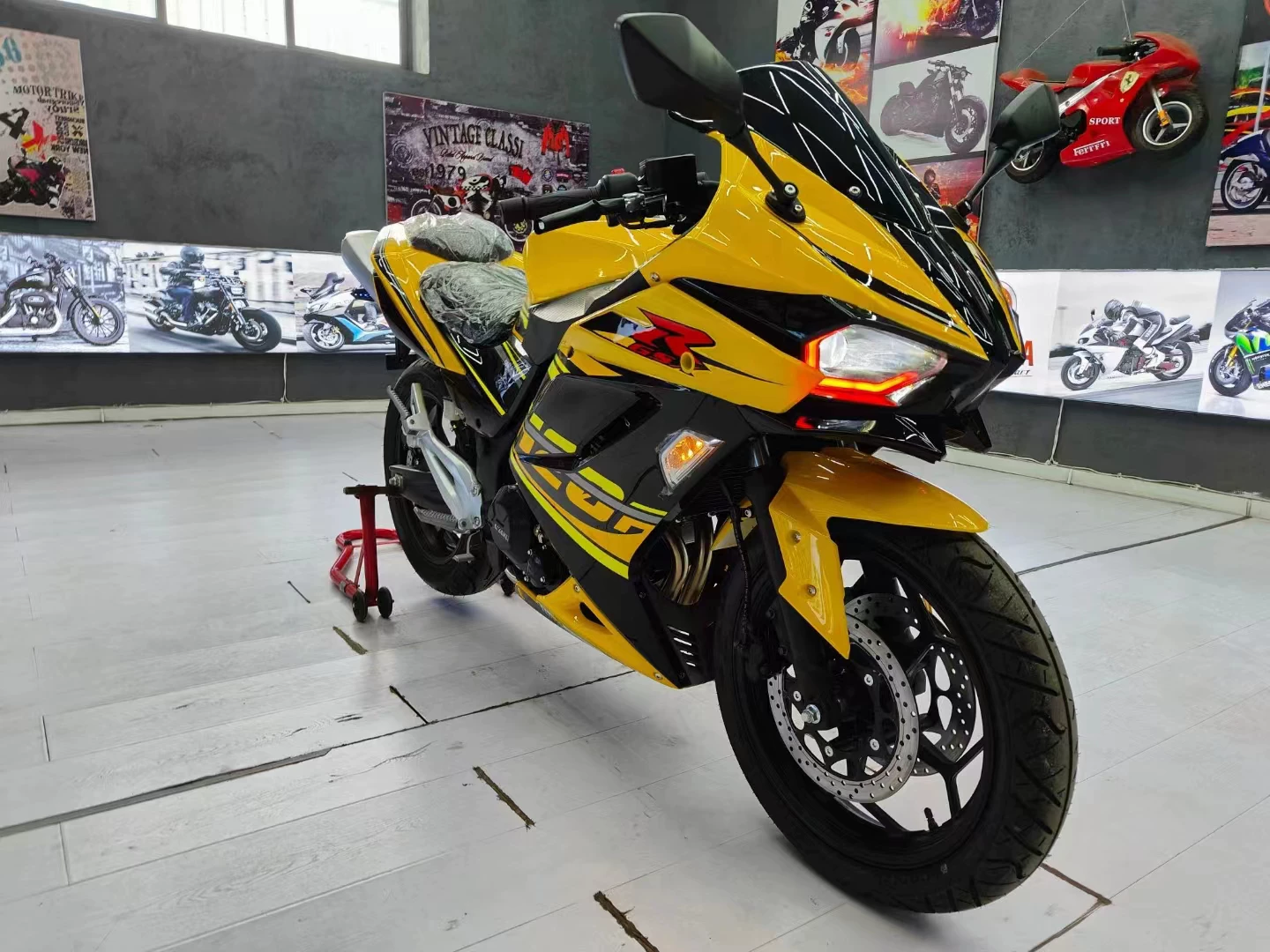 Внутренний Kawasaki H2 мотоцикл один цилиндр 200C двойной цилиндр 400C тяжелый авто топливный спортивный карна