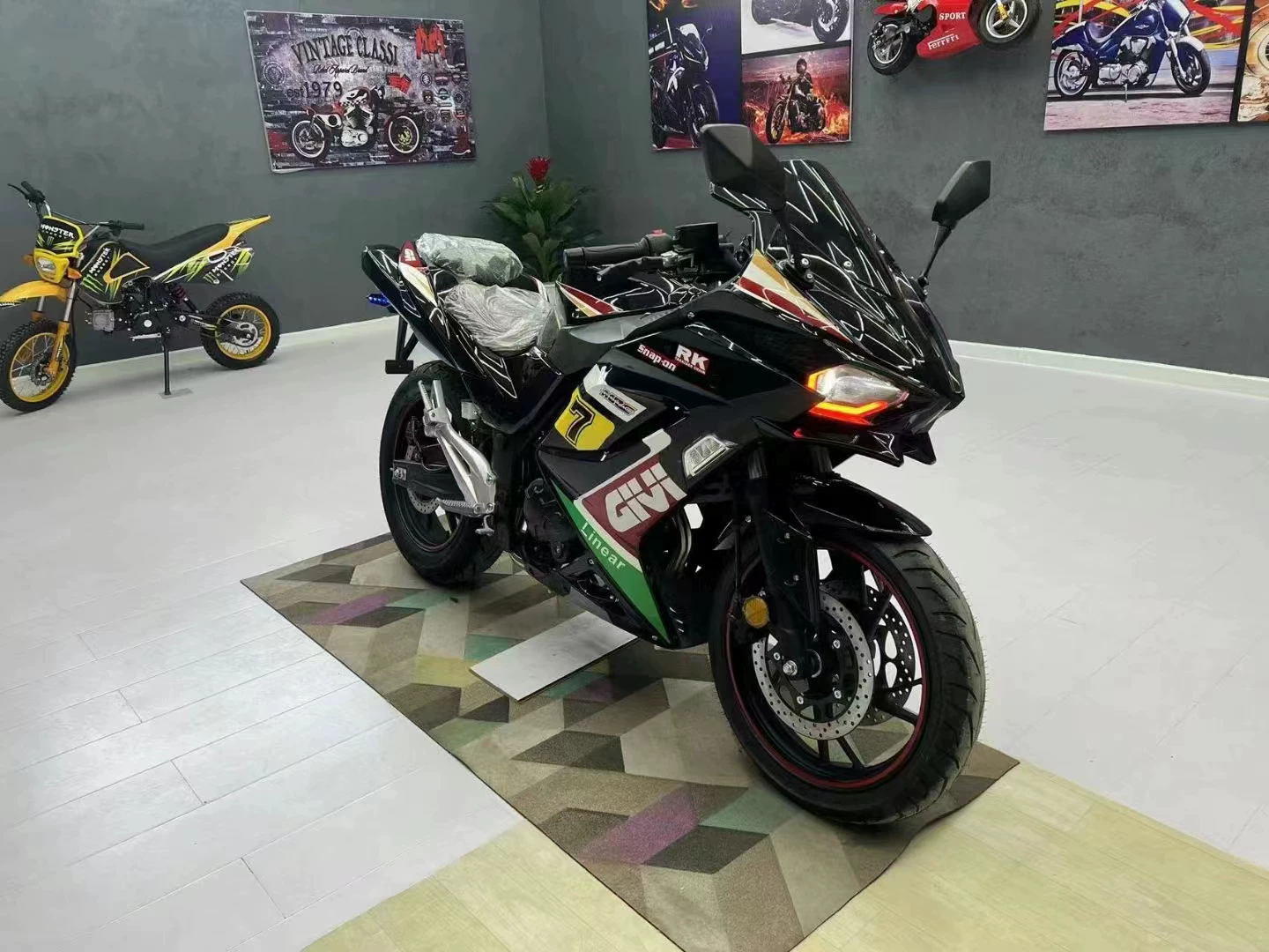 Внутренний Kawasaki H2 мотоцикл один цилиндр 200C двойной цилиндр 400C тяжелый авто топливный спортивный карна