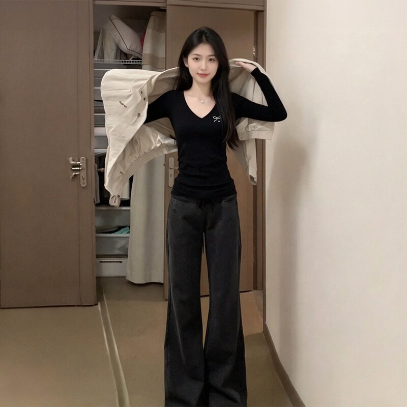 Black Base Layer Women's Long-Sleeve T-Shirt 2026 New Korean Style Autumn Slim Fit V-Neck Top