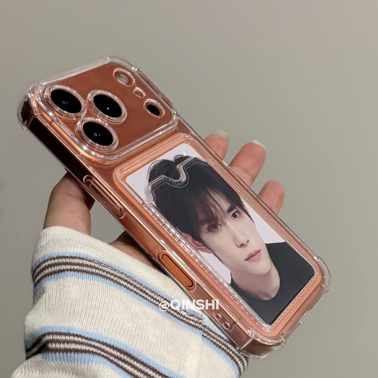 勤仕DIY卡包手机壳真能防摔又出片？这波操作我直接芜湖起飞！_iPhone16